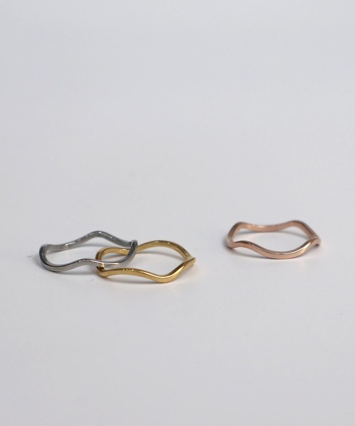 CEMONEMO（セモネモ）の「【金属アレルギー対応】ウェーブ ピンキーリング / ステンレス（リング・レディース・ピンクゴールド/ゴールド/シルバー・4号）」の16枚目の写真