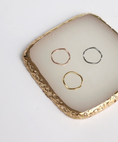 CEMONEMO（セモネモ）の「【金属アレルギー対応】ウェーブ ピンキーリング / ステンレス（リング・レディース・ピンクゴールド/ゴールド/シルバー・4号）」の15枚目の写真