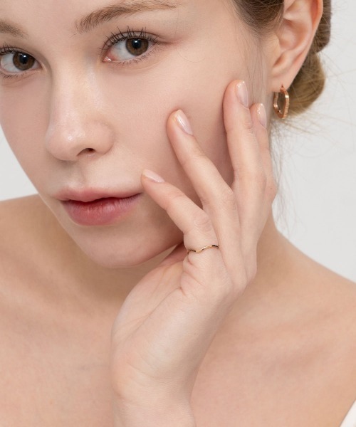 CEMONEMO（セモネモ）の「【金属アレルギー対応】ウェーブ ピンキーリング / ステンレス（リング・レディース・ピンクゴールド/ゴールド/シルバー・4号）」の22枚目の写真