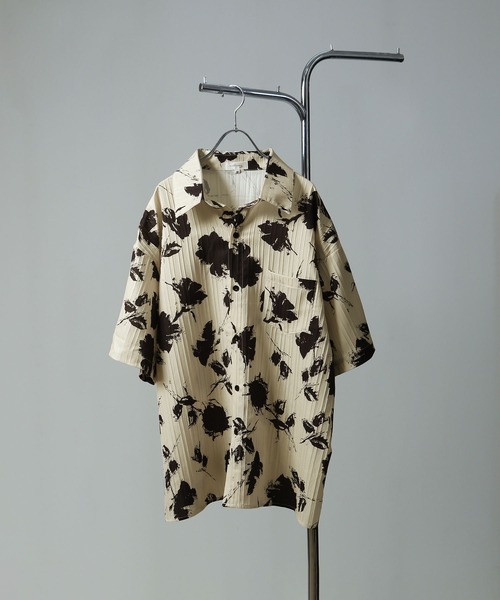 NILWAY（ニルウェイ）の「花柄 半袖シャツ（シャツ/ブラウス・メンズ・ブラック/ベージュ・MEDIUM/LARGE）」の2枚目の写真