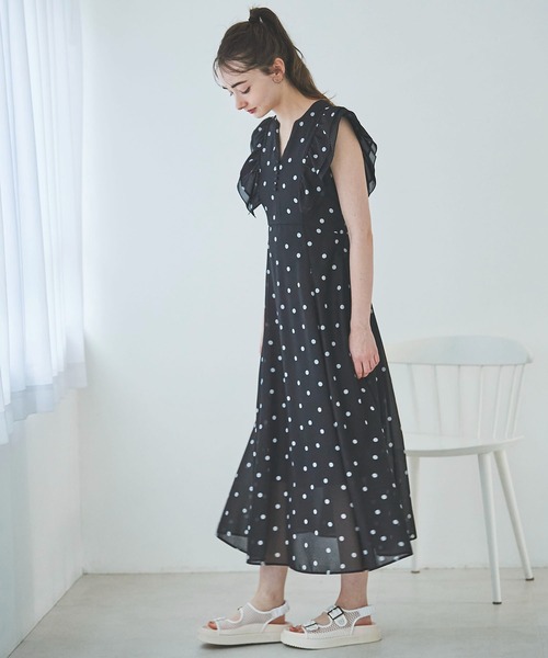 31 Sons de mode（トランテアン　ソン　ドゥ　モード）の「フリルレイヤードマルチプリントワンピース（ワンピース・レディース・ブラック/オフホワイト・36/38）」の6枚目の写真