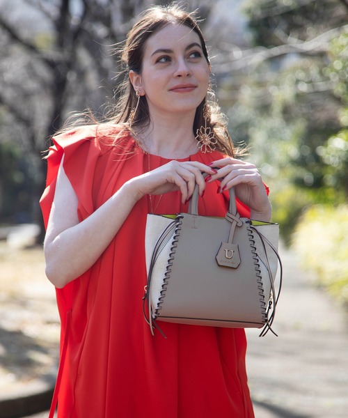 U(ユー)の「Point sac【ポワン サック】ジッパートートバッグ/Sサイズ(ビジネスバッグ・レディース・ベージュ系その他/ライトブルー/ブラウン系その他/アイボリー/グレー系その他・FREE)」の4枚目の写真
