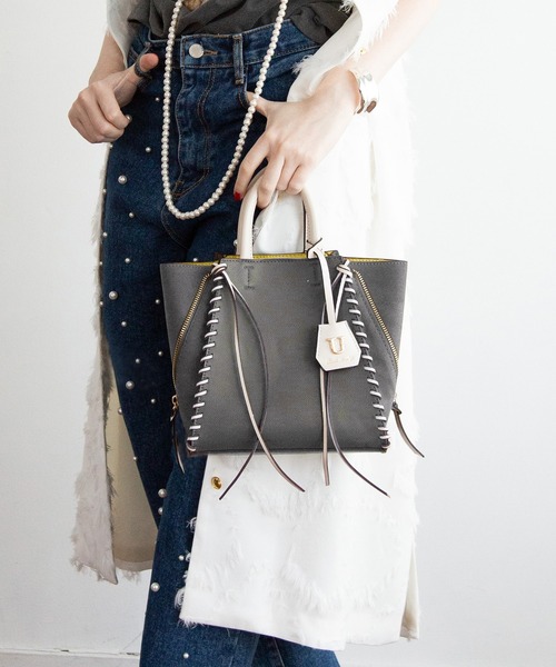 U(ユー)の「Point sac【ポワン サック】ジッパートートバッグ/Sサイズ(ビジネスバッグ・レディース・ベージュ系その他/ライトブルー/ブラウン系その他/アイボリー/グレー系その他・FREE)」の7枚目の写真