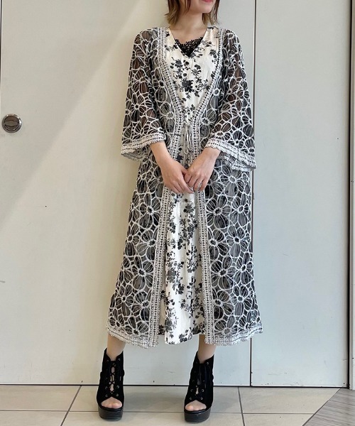 axes femme（アクシーズファム）の「花柄刺繍チュールロングカーデ（カーディガン/ボレロ・レディース・ブラック/ホワイト・FREE）」の21枚目の写真