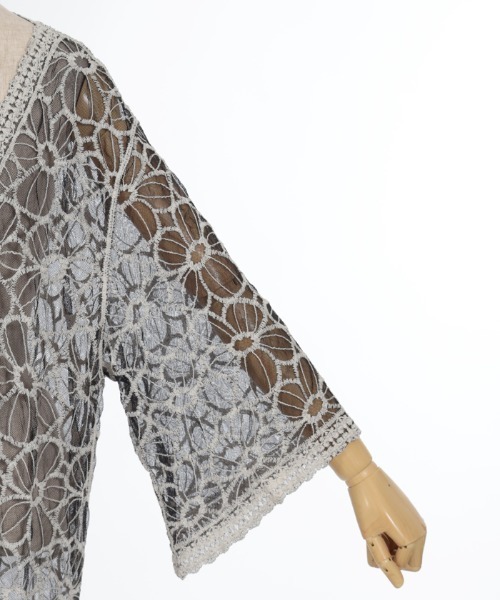 axes femme（アクシーズファム）の「花柄刺繍チュールロングカーデ（カーディガン/ボレロ・レディース・ブラック/ホワイト・FREE）」の10枚目の写真