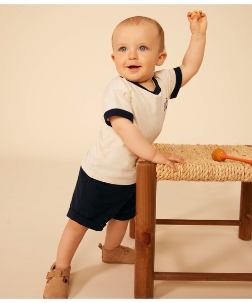 PETIT BATEAU（プチバトー）の「ＰＡＲＩＳプリント半袖Ｔシャツ（Tシャツ/カットソー・キッズ・ホワイト×ネイビー・12MONTH/36MONTH/24MONTH/18MONTH）」の2枚目の写真