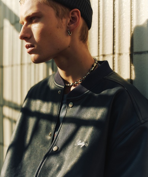 Subciety(サブサエティ)の「FAKE LEATHER STADIUM JKT(スタジャン・メンズ・ブラック/イエロー/ネイビー・X-LARGE/LARGE/MEDIUM/SMALL)」の5枚目の写真