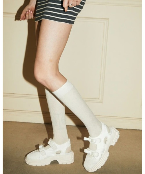 epine(エピヌ)の「double ribbon sneaker sandal(サンダル・レディース・ホワイト/ブラック・23/23.5/24/24.5)」の14枚目の写真