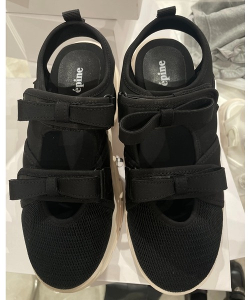 epine(エピヌ)の「double ribbon sneaker sandal(サンダル・レディース・ホワイト/ブラック・23/23.5/24/24.5)」の21枚目の写真