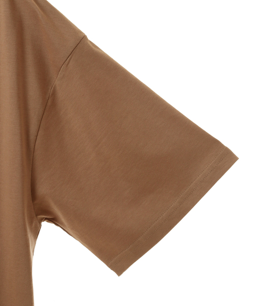 SOFFITTO(ソフィット)の「USAコットン天竺接触冷感ロゴプリントTシャツ(取り扱い店舗限定)(Tシャツ/カットソー・レディース・オフホワイト/グレイッシュベージュ/ブラック/キャメル・FREE)」の7枚目の写真