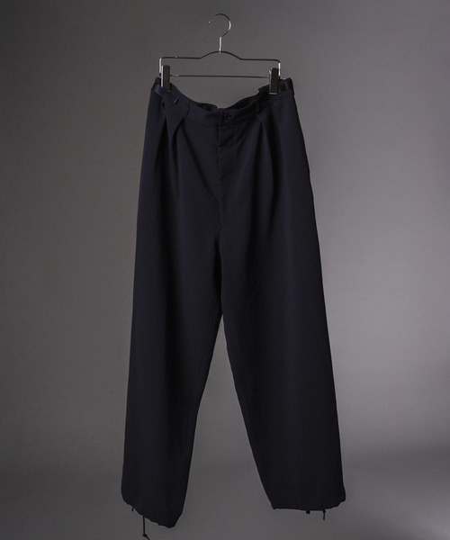 T/E(ティー/イー) M-52 ワイドトラウザーを使った人気ファッション