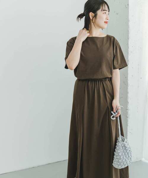 ITEMS URBANRESEARCH（アイテムズ アーバンリサーチ）の「ウエストギャザーワンピース（ワンピース・レディース・ブルー/グレー系その他/ブラウン・FREE）」の3枚目の写真