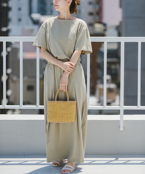 ITEMS URBANRESEARCH（アイテムズ アーバンリサーチ）の「ウエストギャザーワンピース（ワンピース・レディース・ブルー/グレー系その他/ブラウン・FREE）」の18枚目の写真