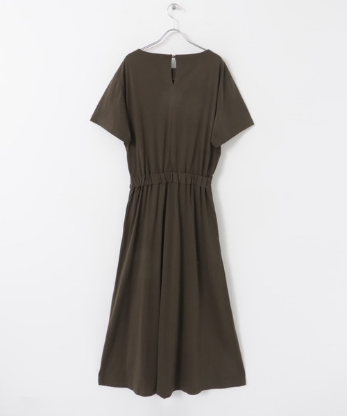 ITEMS URBANRESEARCH（アイテムズ アーバンリサーチ）の「ウエストギャザーワンピース（ワンピース・レディース・ブルー/グレー系その他/ブラウン・FREE）」の8枚目の写真