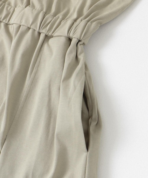 ITEMS URBANRESEARCH（アイテムズ アーバンリサーチ）の「ウエストギャザーワンピース（ワンピース・レディース・ブルー/グレー系その他/ブラウン・FREE）」の11枚目の写真