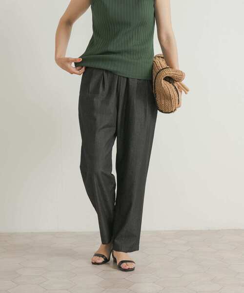 URBAN RESEARCH DOORS（アーバンリサーチドアーズ）の「ライトデニムタックイージーパンツ（デニムパンツ・レディース・ブラック/インディゴブルー・MEDIUM）」の7枚目の写真