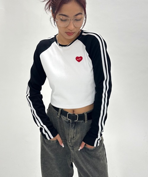 WHO'S WHO gallery（フーズフーギャラリー）の「＊2024AW 新色登場＊【SLOPPY/スロッピー】ハートライントップス（Tシャツ/カットソー・レディース・ブルー系その他/レッド系その他/レッド/グレー/ブラック系その他/ネイビー/カーキ/ブラック/オフホワイト・FREE）」の4枚目の写真