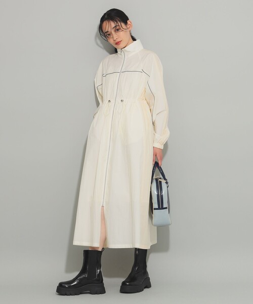 Ray BEAMS(レイビームス)の「トラック スーツ コート ワンピース(ワンピース・レディース・オフホワイト/ブラック・ONE SIZE)」の8枚目の写真