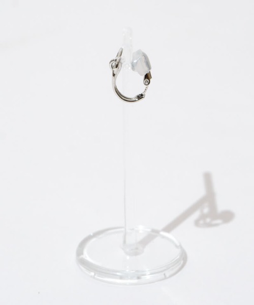 flower(フラワー)の「デイリーリボンイヤリング(イヤリング・レディース・シルバー/ゴールド・FREE)」の6枚目の写真