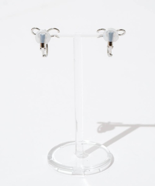 flower(フラワー)の「デイリーリボンイヤリング(イヤリング・レディース・シルバー/ゴールド・FREE)」の5枚目の写真