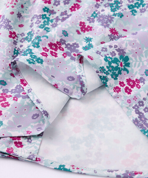 BeBe（ベベ）の「【お揃い】サテンフローラルパフスリーブブラウス(90~150cm)（シャツ/ブラウス・キッズ・パープル系その他・150cm/120cm/130cm/110cm/140cm/90cm/100cm）」の11枚目の写真