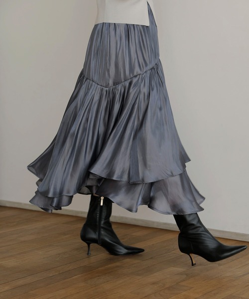 MIELI INVARIANT（ミエリインヴァリアント）の「Aurora Tiered Skirt（スカート・レディース・アイボリー/ブルーグレー/ライトピンク/ブラウン・FREE）」の2枚目の写真