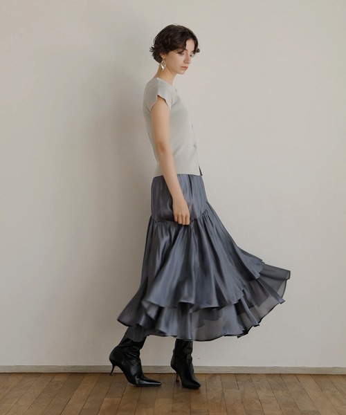 MIELI INVARIANT（ミエリインヴァリアント）の「Aurora Tiered Skirt（スカート・レディース・アイボリー/ブルーグレー/ライトピンク/ブラウン・FREE）」の9枚目の写真