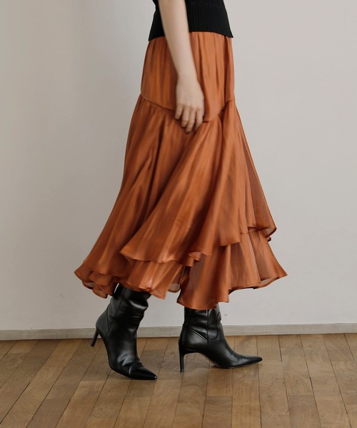 MIELI INVARIANT（ミエリインヴァリアント）の「Aurora Tiered Skirt（スカート・レディース・アイボリー/ブルーグレー/ライトピンク/ブラウン・FREE）」の15枚目の写真