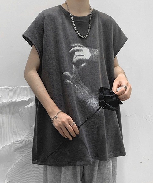 NOWLE（ノウル）の「【NOWLE】ルーズシルエット フロントロゴ ノースリーブ Tシャツ（タンクトップ・メンズ・ブラック/ホワイト/チャコールグレー・LARGE/MEDIUM）」の16枚目の写真