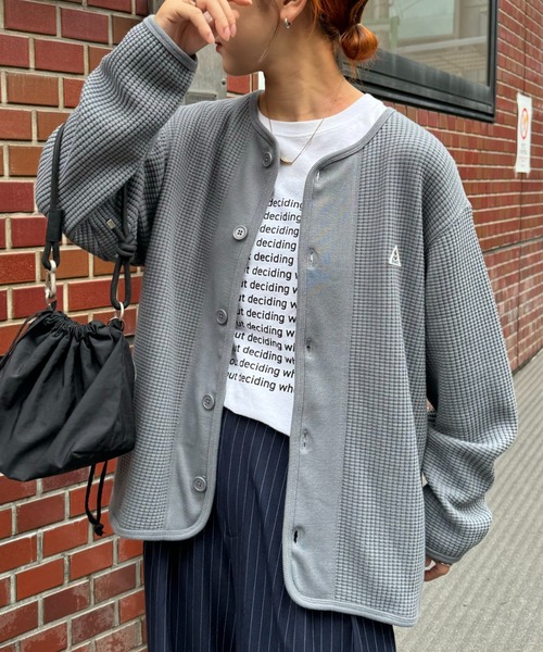 GEVACO（ゲバコ）の「【GEVACO/ゲバコ】ビッグワッフルカーディガン（カーディガン/ボレロ・メンズ・ネイビー/ベージュ系その他/グレー・SMALL/MEDIUM/LARGE）」の2枚目の写真