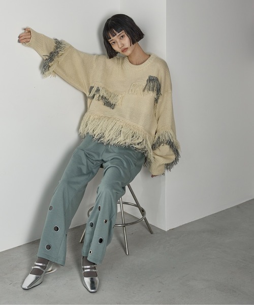 THE YOn(ザヨン)の「フリンジアクセントメランジニットプルオーバー(ニット/セーター・レディース・アイボリー/チャコールグレー/コーラル・FREE)」の14枚目の写真