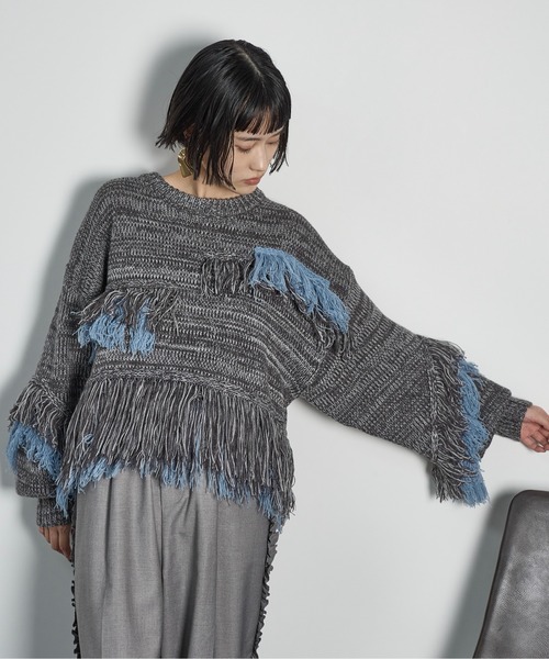 THE YOn(ザヨン)の「フリンジアクセントメランジニットプルオーバー(ニット/セーター・レディース・アイボリー/チャコールグレー/コーラル・FREE)」の16枚目の写真