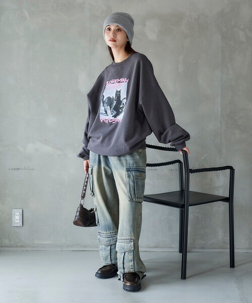 PUBLUX(パブリュクス)の「Bohemian Chop/ボヘミアンチョップ スリーキャット プリントスウェット 限定展開(スウェット・レディース・ネイビー/アッシュグレー/チャコールグレー・L/M/S)」の8枚目の写真