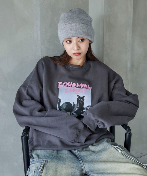 PUBLUX(パブリュクス)の「Bohemian Chop/ボヘミアンチョップ スリーキャット プリントスウェット 限定展開(スウェット・レディース・ネイビー/アッシュグレー/チャコールグレー・L/M/S)」の12枚目の写真