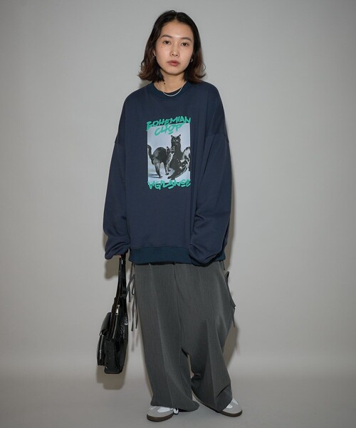 PUBLUX(パブリュクス)の「Bohemian Chop/ボヘミアンチョップ スリーキャット プリントスウェット 限定展開(スウェット・レディース・ネイビー/アッシュグレー/チャコールグレー・L/M/S)」の20枚目の写真