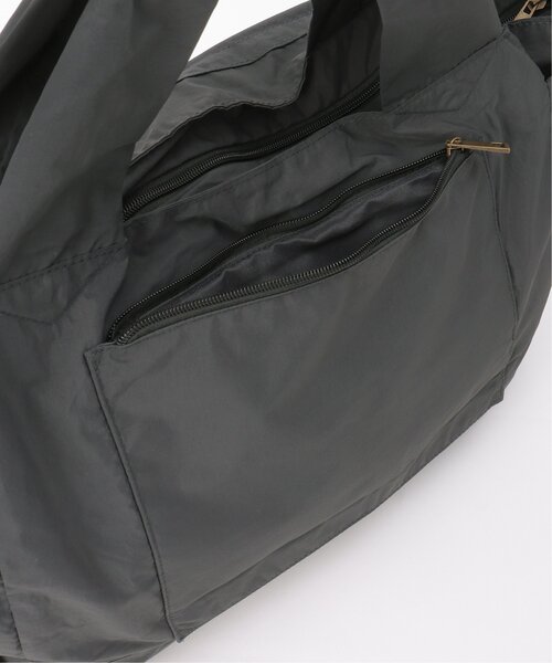 LBC(エルビーシー)の「撥水ワッシャーキャリーオンボストンバッグ(ボストンバッグ・レディース・チャコール/ベージュ/グリーン/モカ・FREE)」の20枚目の写真