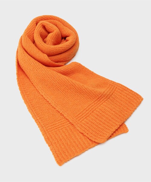 INDIVI（インディヴィ）の「◆【ウール混／ブークレ】ループヤーン ニットマフラー（ストール/ショール・レディース・ブラウン系その他/オフホワイト/ライトオレンジ系・00）」の4枚目の写真
