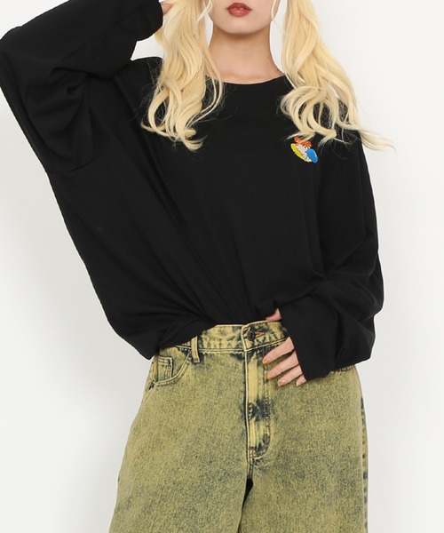 PUNYUS（プニュズ）の「ワンポイント刺繍ロンＴ（Tシャツ/カットソー・レディース・ホワイト/ブラック・1/2/3/4）」の4枚目の写真