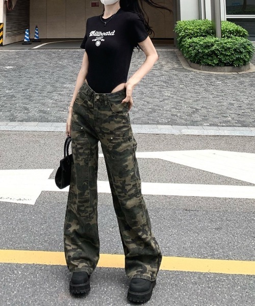 Ritzy(リッツィー)の「アニマル迷彩柄 ワイドストレートパンツ(その他パンツ・レディース・アニマル・L/M/XL/S)」の9枚目の写真