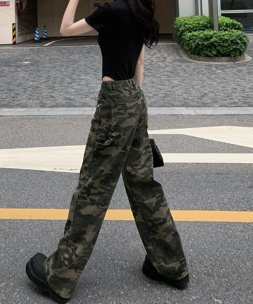 セール】アニマル迷彩柄 ワイドストレートパンツ（その他パンツ