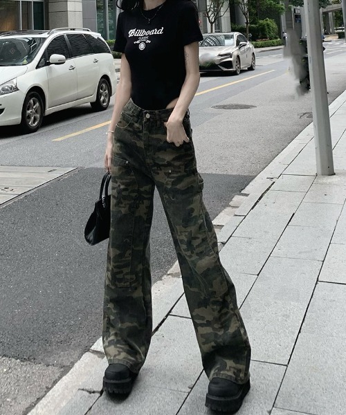 Ritzy(リッツィー)の「アニマル迷彩柄 ワイドストレートパンツ(その他パンツ・レディース・アニマル・L/M/XL/S)」の16枚目の写真