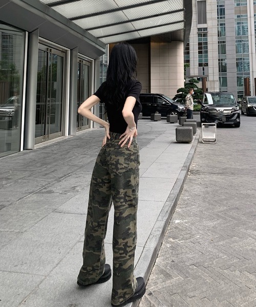 Ritzy(リッツィー)の「アニマル迷彩柄 ワイドストレートパンツ(その他パンツ・レディース・アニマル・L/M/XL/S)」の17枚目の写真