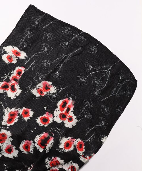 Desigual(デシグアル)の「ストール(ストール/ショール・レディース・ブラック・FREE)」の2枚目の写真