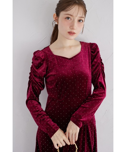 ストーン付きパワーショルダーカットベロアワンピース（ワンピース