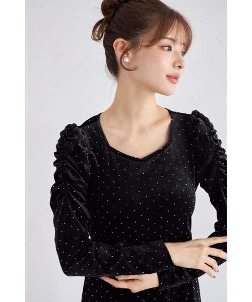 ストーン付きパワーショルダーカットベロアワンピース（ワンピース