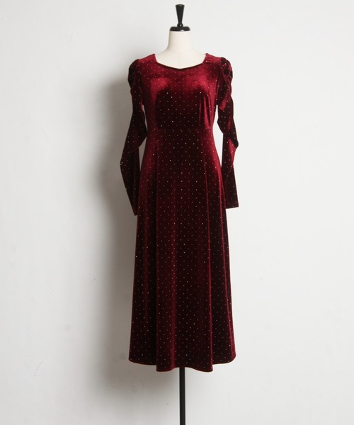 tocco closet(トッコ クローゼット)の「ストーン付きパワーショルダーカットベロアワンピース(ワンピース・レディース・ボルドー/ブラック/ネイビー・M)」の12枚目の写真