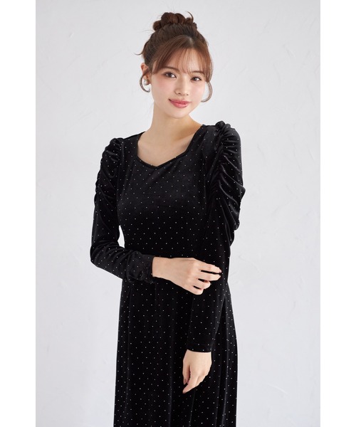 tocco closet(トッコ クローゼット)の「ストーン付きパワーショルダーカットベロアワンピース(ワンピース・レディース・ボルドー/ブラック/ネイビー・M)」の19枚目の写真