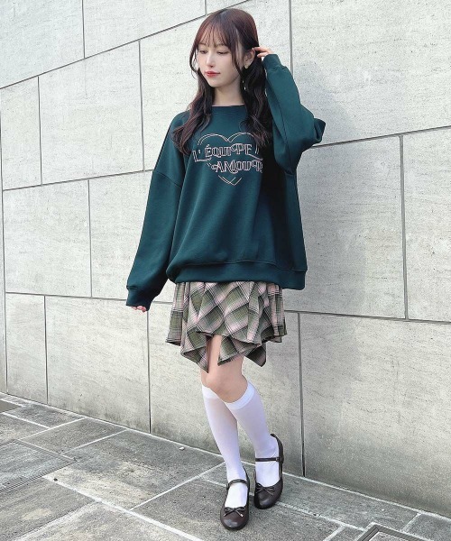 F i.n.t(フィント)の「ステッチハートロゴ刺繍スウェット/fint フィント(スウェット・レディース・レッド/ブラック/グリーン・FREE)」の12枚目の写真