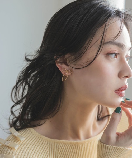 at.(アット)の「【at.】リボンイヤリング(イヤリング・レディース・シルバー/ゴールド・ONE)」の5枚目の写真
