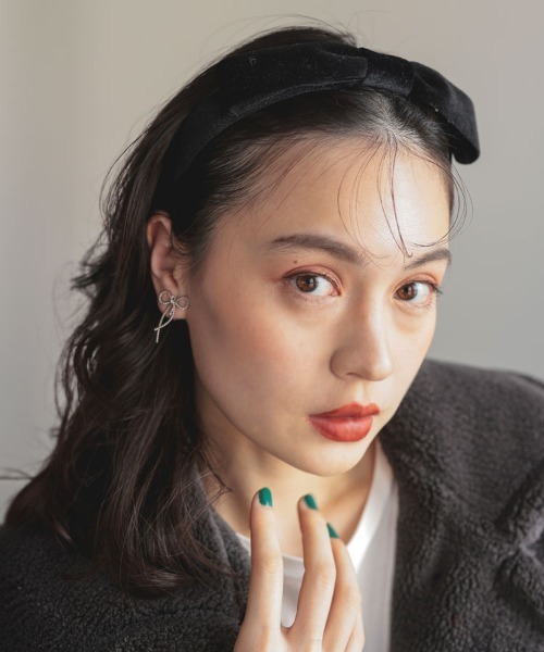 at.(アット)の「【at.】リボンイヤリング(イヤリング・レディース・シルバー/ゴールド・ONE)」の8枚目の写真